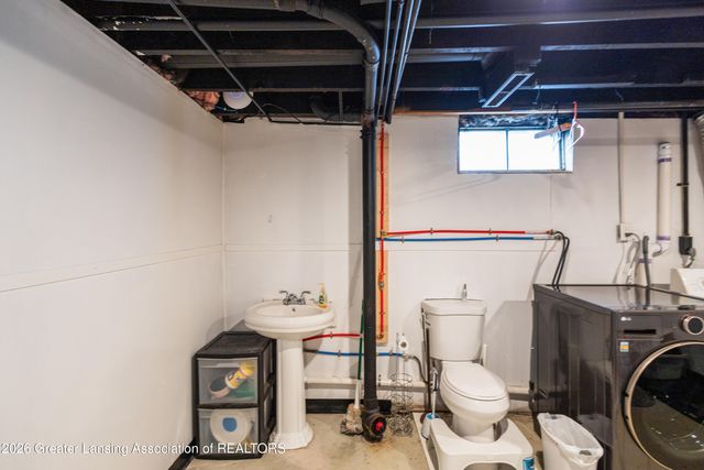 4220 Marys Way, Lansing, MI 48917