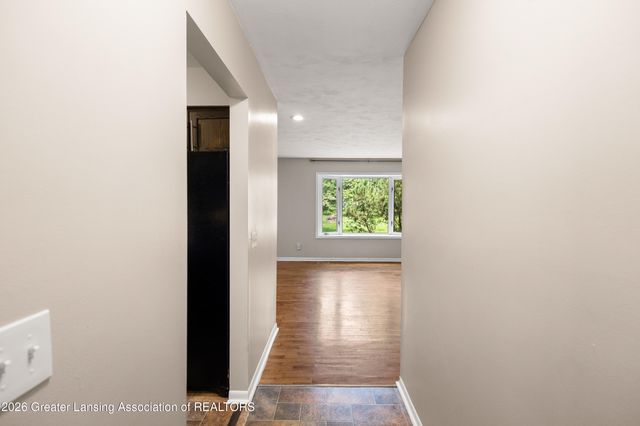 4220 Marys Way, Lansing, MI 48917
