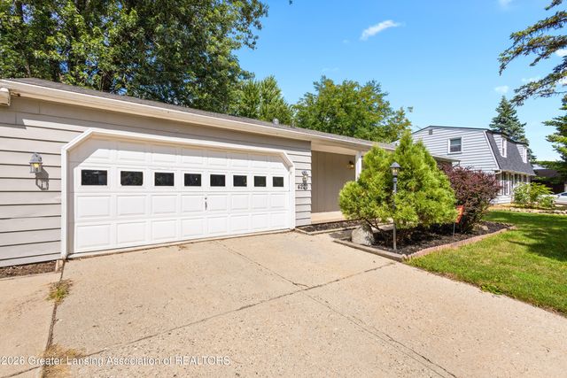 4220 Marys Way, Lansing, MI 48917