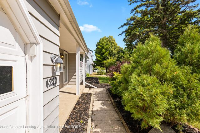 4220 Marys Way, Lansing, MI 48917