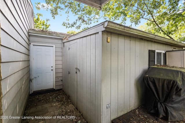 4220 Marys Way, Lansing, MI 48917