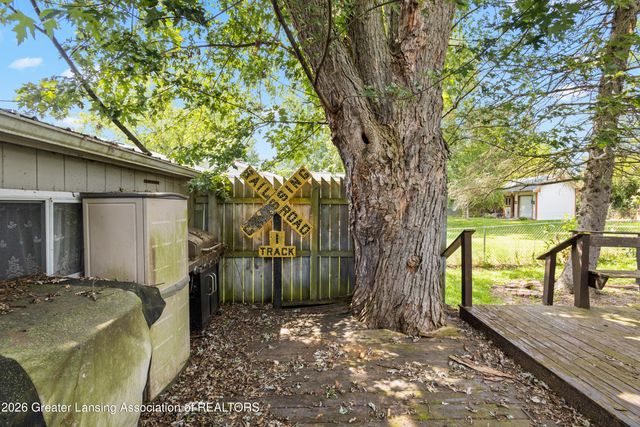 4220 Marys Way, Lansing, MI 48917