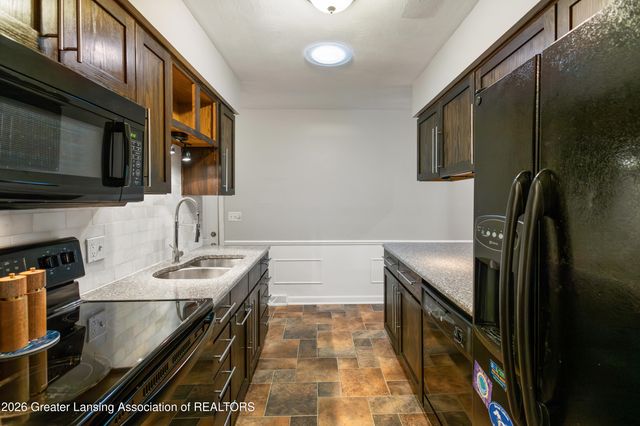 4220 Marys Way, Lansing, MI 48917