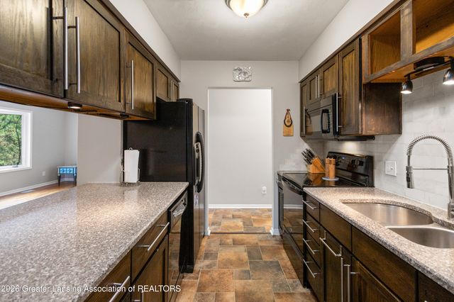 4220 Marys Way, Lansing, MI 48917