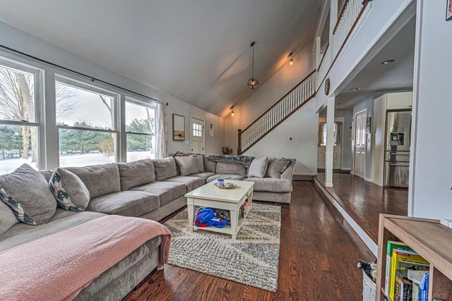 65 Woodside Lane, Oakland, MI 48360