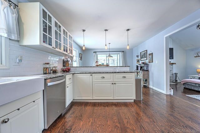 65 Woodside Lane, Oakland, MI 48360