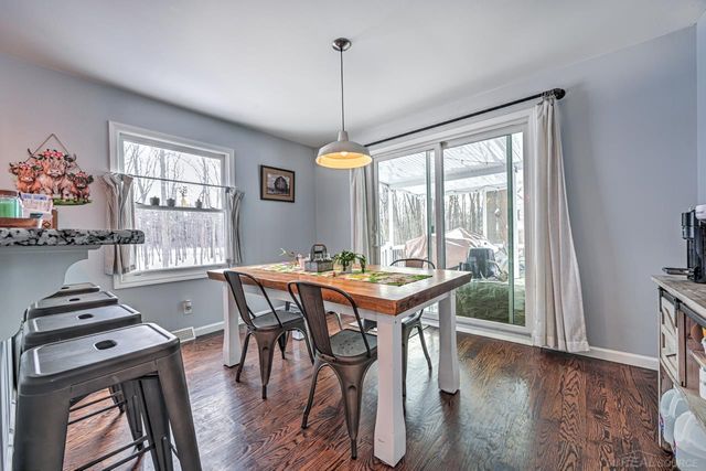 65 Woodside Lane, Oakland, MI 48360