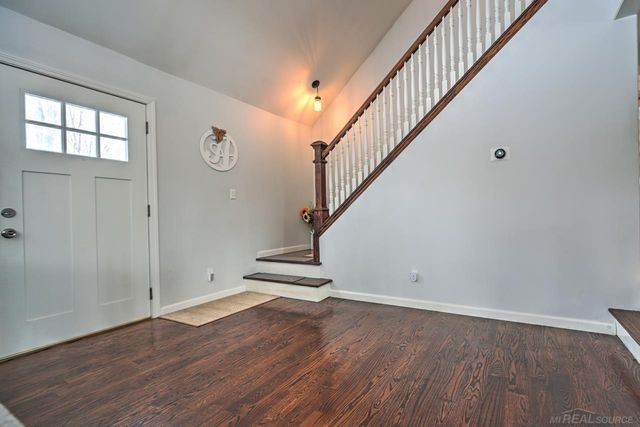 65 Woodside Lane, Oakland, MI 48360