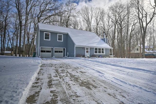 65 Woodside Lane, Oakland, MI 48360