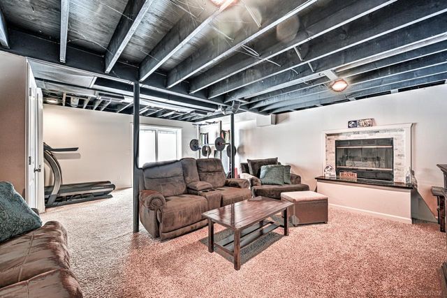 65 Woodside Lane, Oakland, MI 48360