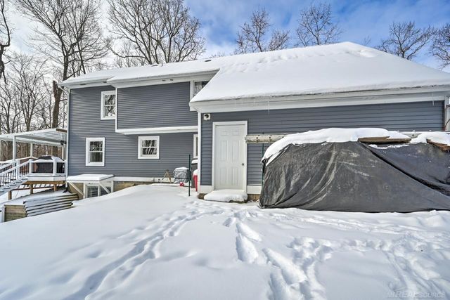 65 Woodside Lane, Oakland, MI 48360