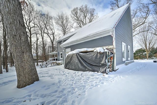 65 Woodside Lane, Oakland, MI 48360