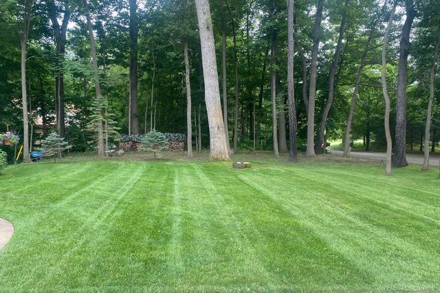 65 Woodside Lane, Oakland, MI 48360