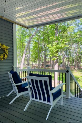 65 Woodside Lane, Oakland, MI 48360