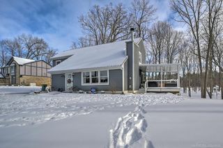 65 Woodside Lane, Oakland, MI 48360