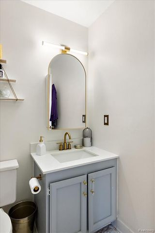 41999 King Edward Court, Clinton Township, MI 48038