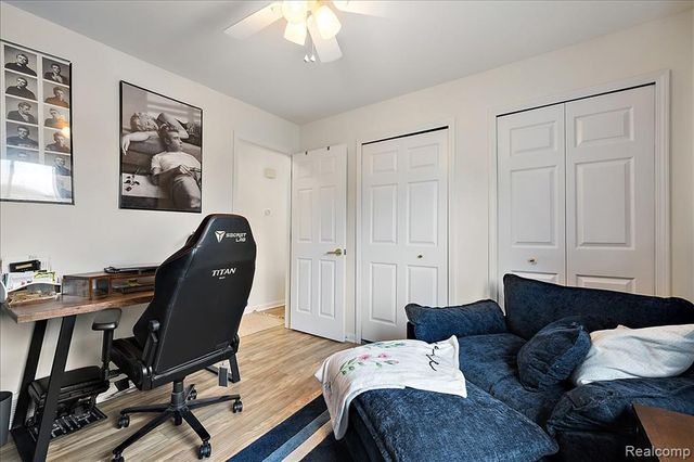 41999 King Edward Court, Clinton Township, MI 48038