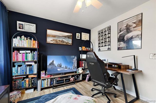 41999 King Edward Court, Clinton Township, MI 48038