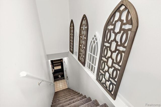 41999 King Edward Court, Clinton Township, MI 48038