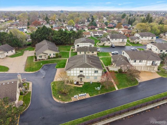 41999 King Edward Court, Clinton Township, MI 48038