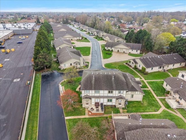 41999 King Edward Court, Clinton Township, MI 48038
