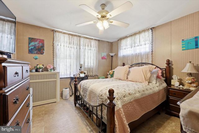 6113 NASSAU RD, Philadelphia, PA 19151