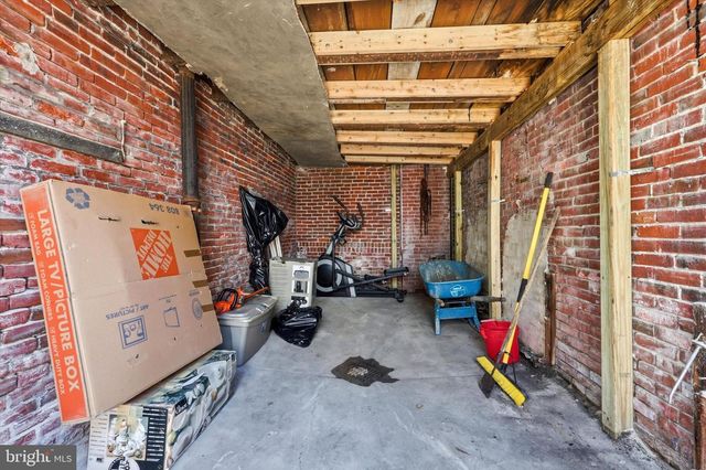 6113 NASSAU RD, Philadelphia, PA 19151