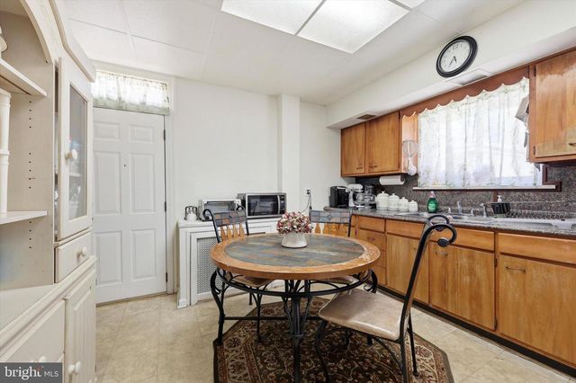 6113 NASSAU RD, Philadelphia, PA 19151