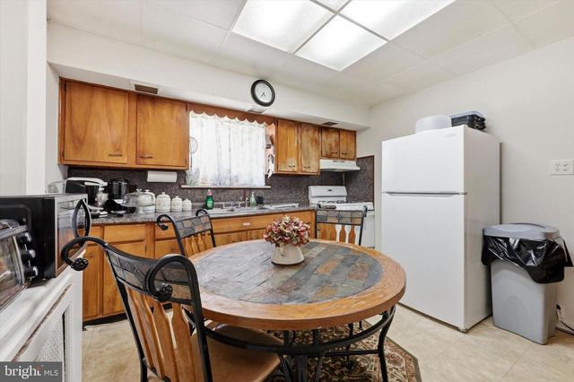 6113 NASSAU RD, Philadelphia, PA 19151