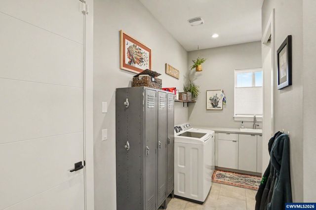 2250 27th Pl NW, Salem, OR 97304