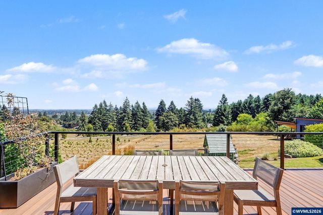 2250 27th Pl NW, Salem, OR 97304