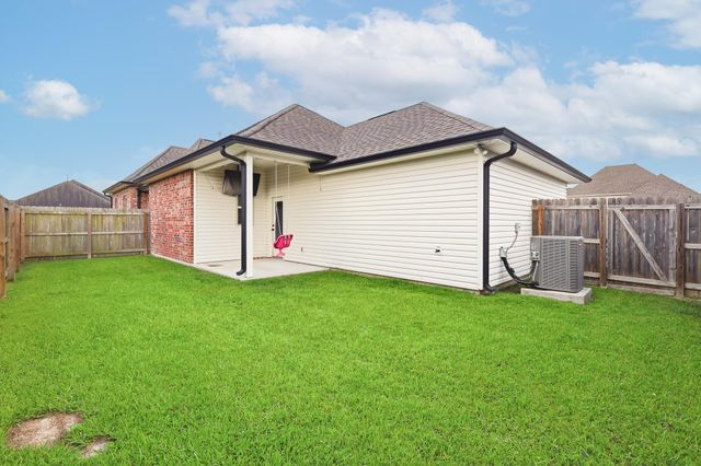 420 Pond Dr, Thibodaux, LA 70301