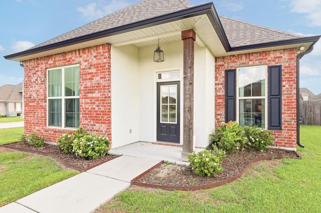420 Pond Dr, Thibodaux, LA 70301