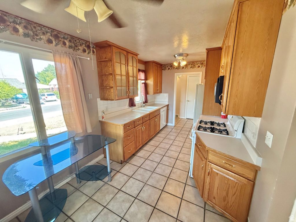 551 SUNSET AVE, Tooele, UT 84074 — photo 4