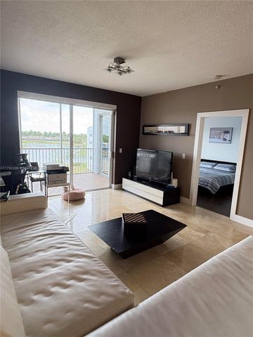 10730 NW 66th St 512, Doral, FL 33178