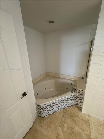 10730 NW 66th St 512, Doral, FL 33178