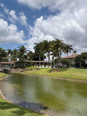 10730 NW 66th St 512, Doral, FL 33178