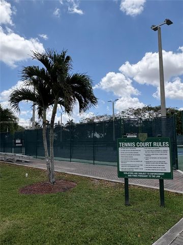 10730 NW 66th St 512, Doral, FL 33178