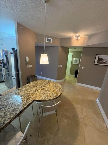 10730 NW 66th St 512, Doral, FL 33178