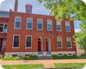 2213 S 12th, St Louis, MO 63104