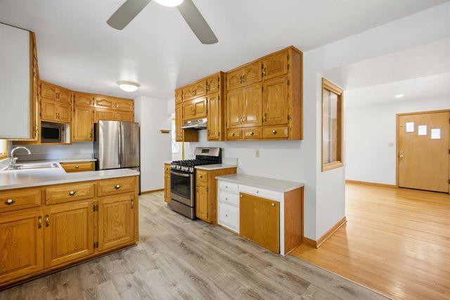 3851 E Elser AVENUE, Cudahy, WI 53110