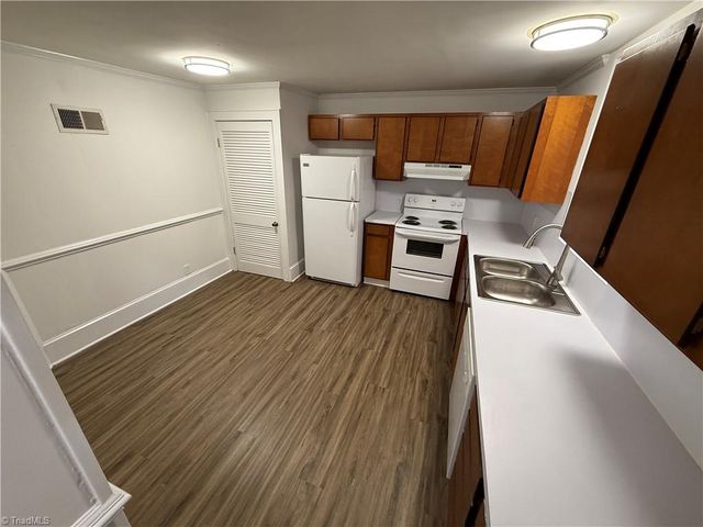 720 S Hawthorne Road 5, Winston-salem, NC 27103