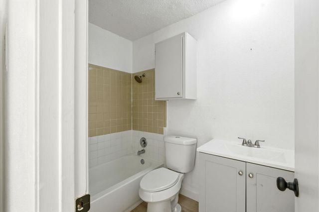 2319 Greenfield PKWY 108, Austin, TX 78741