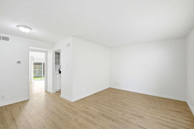 2319 Greenfield PKWY 108, Austin, TX 78741
