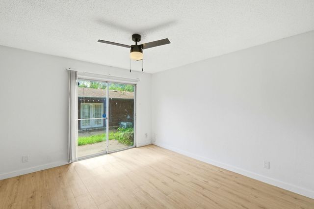 2319 Greenfield PKWY 108, Austin, TX 78741