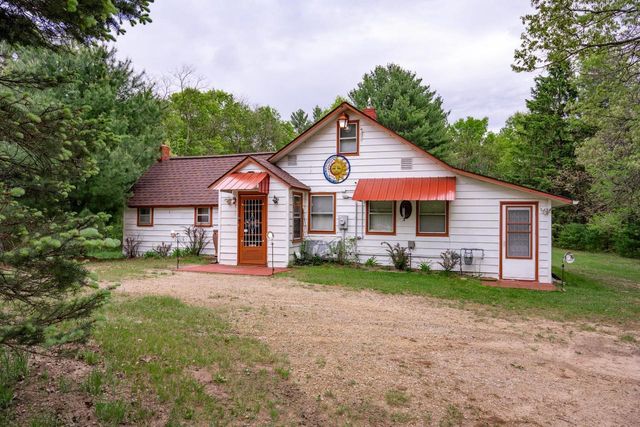 N6866 16th Avenue, New Lisbon, WI 53950