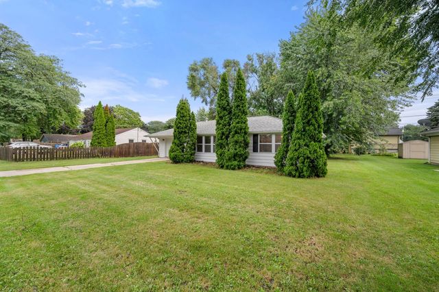 444 Florida Avenue, Aurora, IL 60506