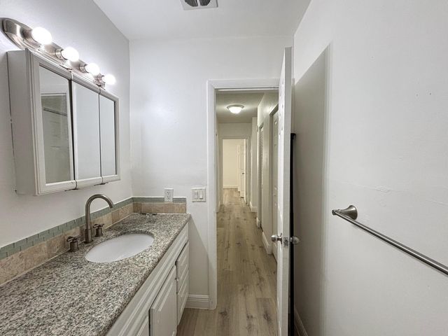 1916 SW 11th Street 30, Fort Lauderdale, FL 33312