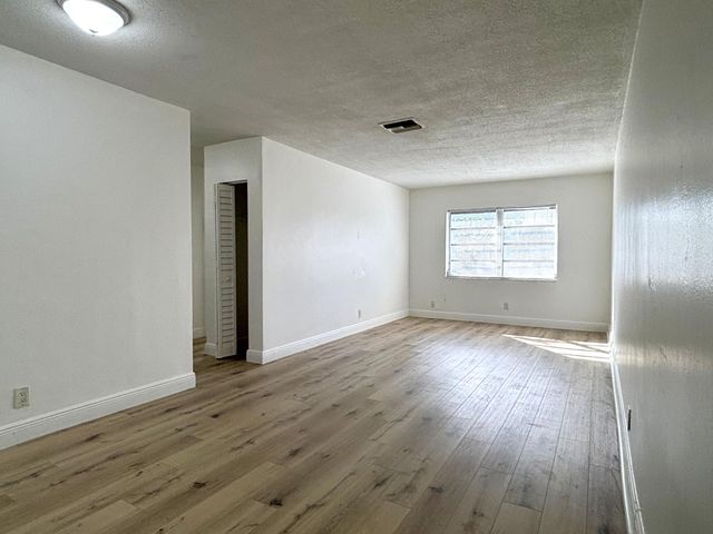 1916 SW 11th Street 30, Fort Lauderdale, FL 33312