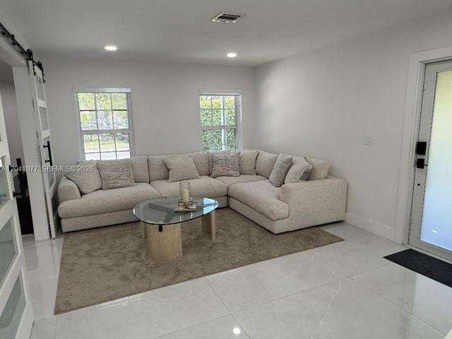 11745 SW 116th Ter, Miami, FL 33186